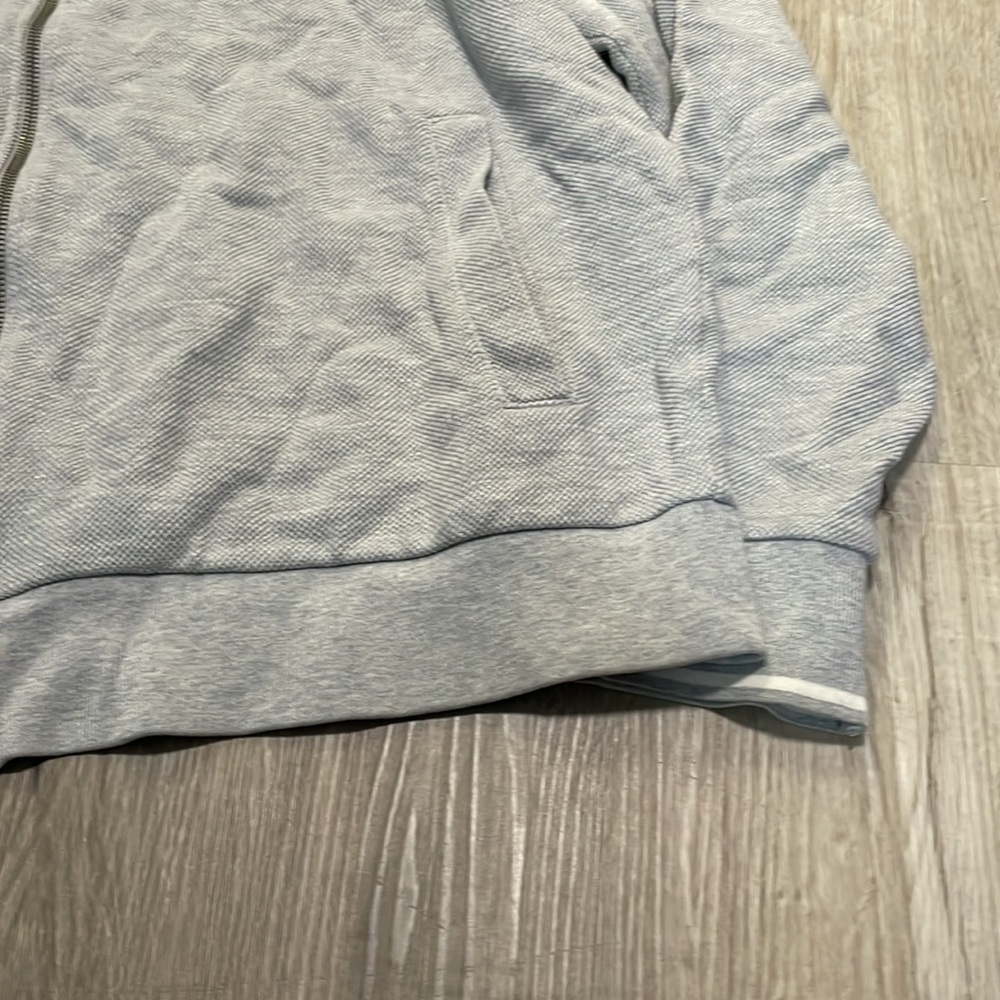 Lacoste cardigan - Picture 3 of 3